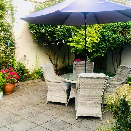 Seashore Guest house 3*